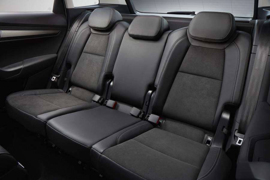 Интерьер Skoda Karoq 4x4 2017 года  (WW) (фото 35 из 40)